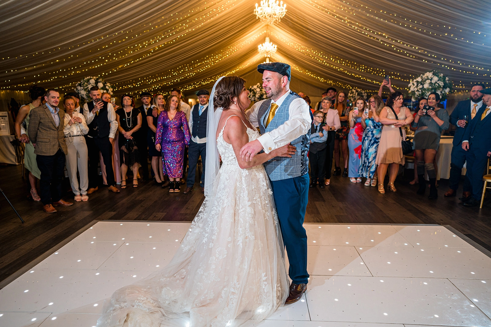 <h3><strong>Volunteer with us</strong></h3>